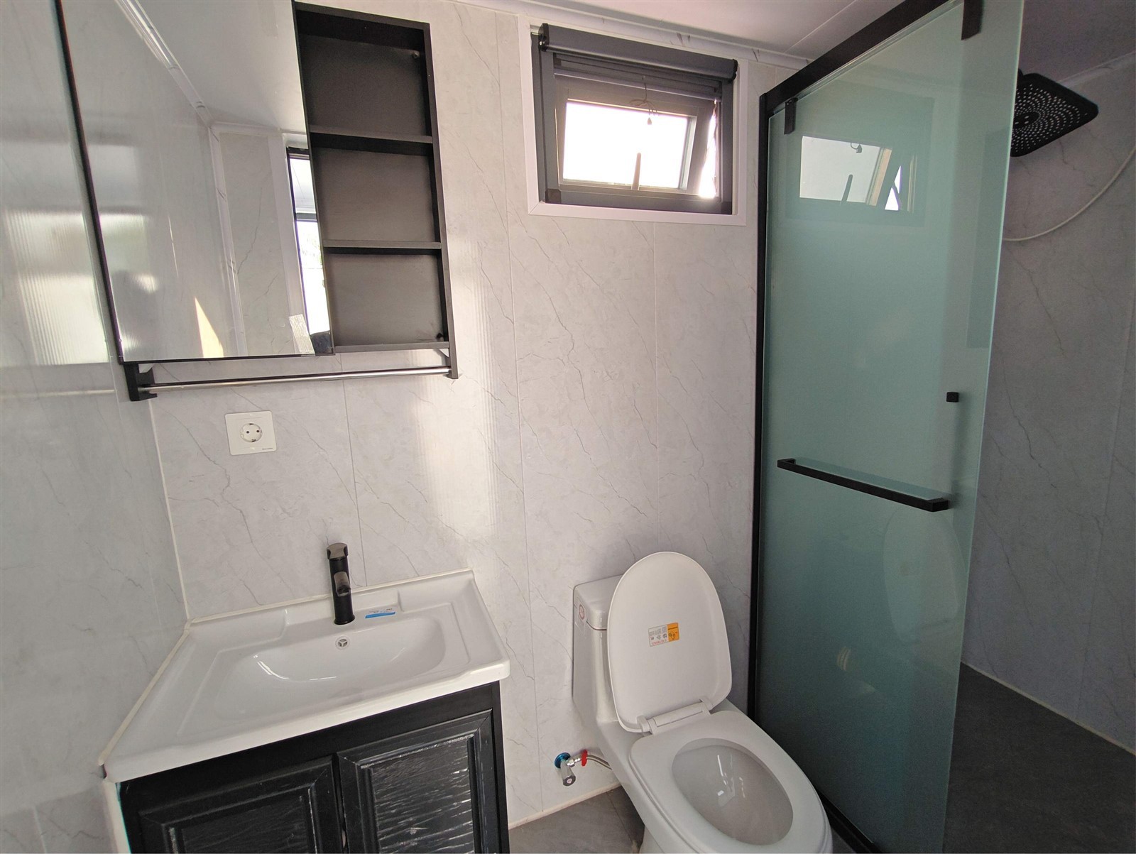 apple cabin for sale apple cabin for sale